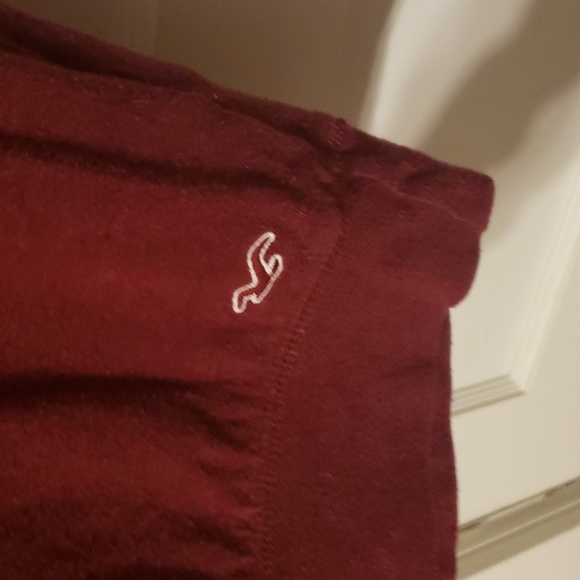 S Hollister Long Sleeve Blouse in Maroon. - Picture 4 of 5
